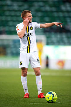 s Sebastian Larsson