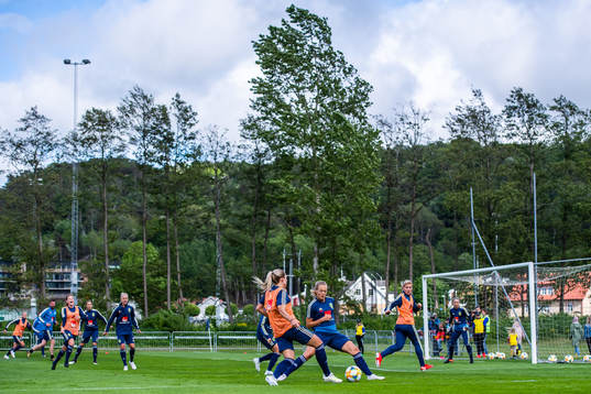 Elin Rubensson and Magdalena Eriksson of the Swedish women