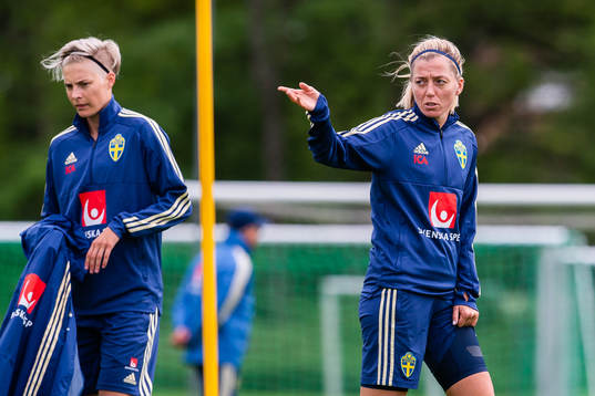 Lina Hurtig and Linda Sembrant of the Swedish women