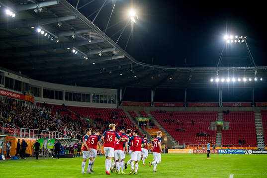 Christian Dahle Borchgrevink of Norway celebrates with