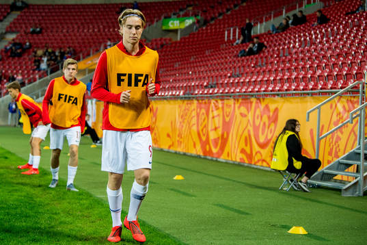 Kristian Thorstvedt of Norway warms up