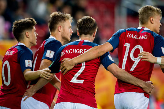 Christian Dahle Borchgrevink of Norway celebrates with