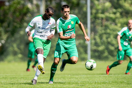 Press Birliks Yonis Roble