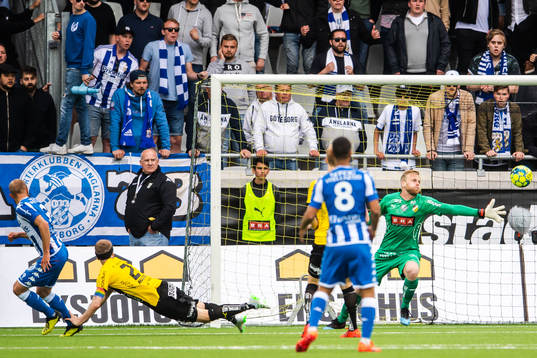 IFK Göteborgs Robin Söder gör 1-2