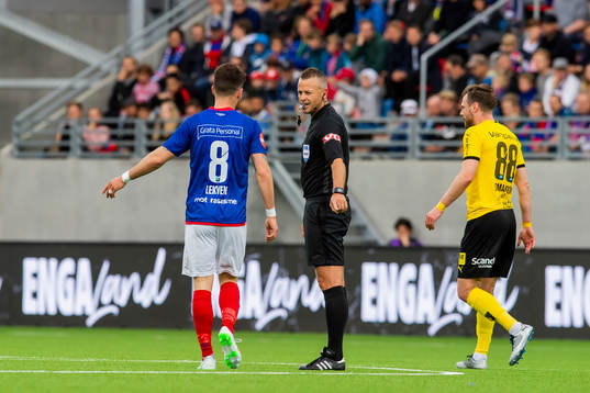 Svein Oddvar Moen, referee
