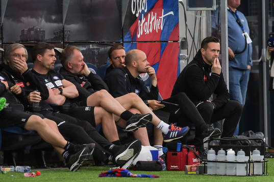 Ronny Deila, head coach of Vålerenga, looks dejected