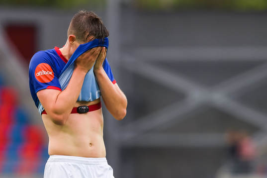 Johan Lædre Bjørdal of Vålerenga looks dejected