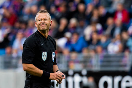 Svein Oddvar Moen, referee