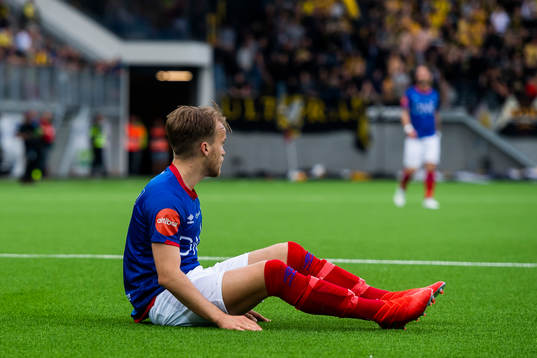 Bård Finne of Vålerenga looks dejected
