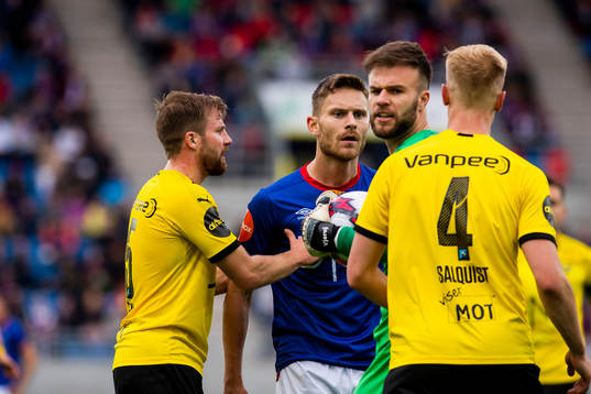 Simen Rafn of Lillestrøm, Matthías Vilhjálmsson  of
