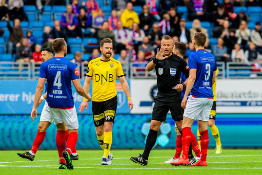 Svein Oddvar Moen, referee