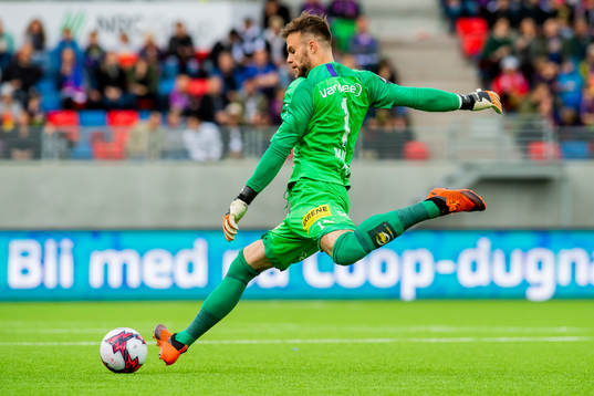 Goalkeeper Marko Maric of Lillestrøm