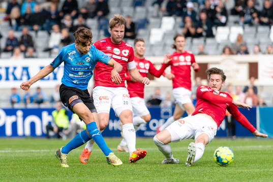 Halmstads Rasmus Wiedsheim-Paul gör 2-0