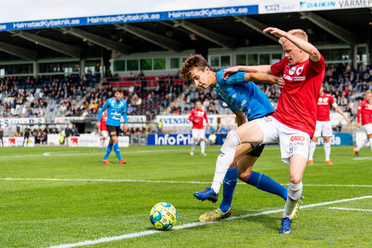 Bläddra bland fler bilder av Fotboll, Superettan, Halmstad - Degerfors