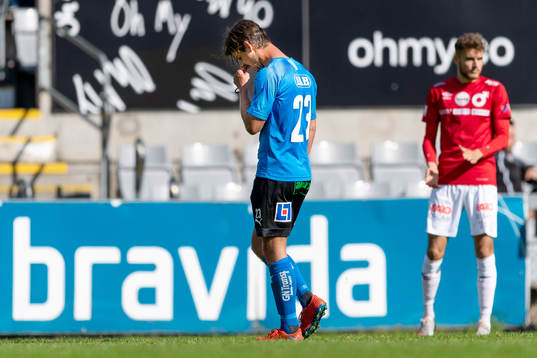 Halmstads Dusan Djuric kliver av