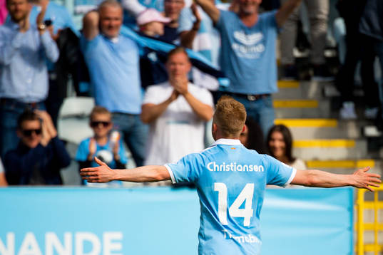 Malmö FFs Anders Christiansen jublar mot publiken