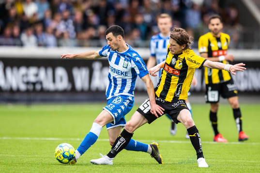 IFK Göteborgs Giorgi Kharaishvili och Häckens Erik Friberg