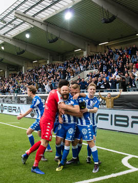 IFK Göteborgs Robin Söder jublar med lagkamrater