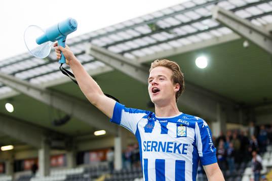 IFK Göteborgs August Erlingmark jublar framför klacken