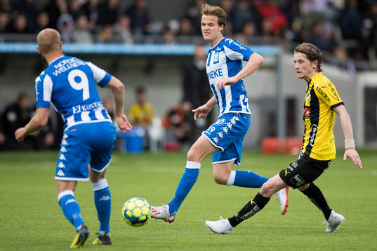 IFK Göteborgs August Erlingmark och Häckens Erik Friberg