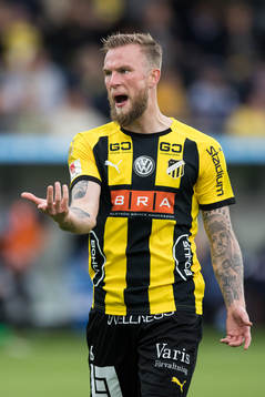 Häckens Alexander Faltsetas reagerar på sina lagkamrater