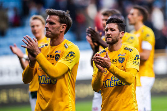 Falkenbergs spelare tackar publiken