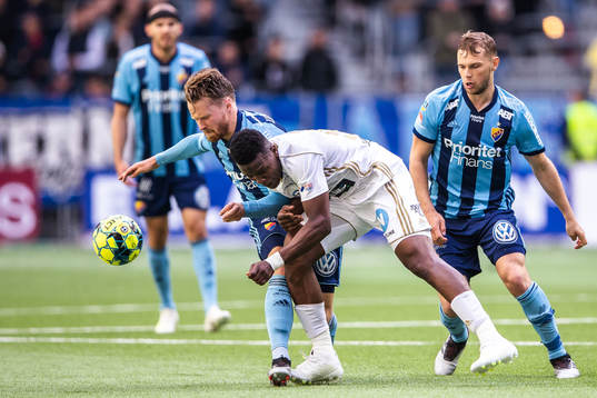 Djurgårdens Jacob Une Larsson och Jesper Karlström mot