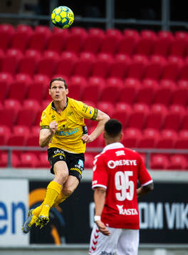 Elfsborgs Jon Jönsson och Kalmars Emaxwell Souza de Lima