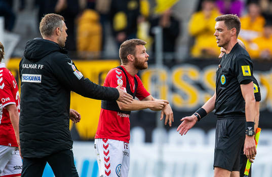 Kalmars tränare Magnus Pehrsson och Måns Söderqvist i