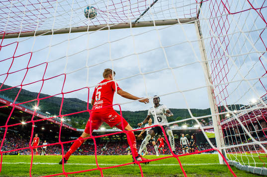 Bläddra bland fler bilder av Football, Eliteserien, Brann - Rosenborg