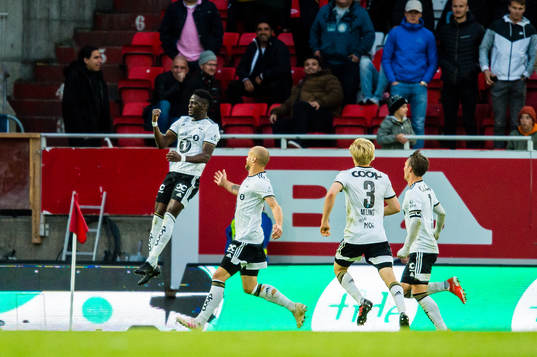 Babajide David Akintola of Rosenborg celebrates