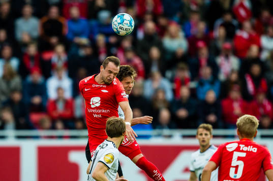 Veton Berisha of Brann and Marius Lundemo of Rosenborg