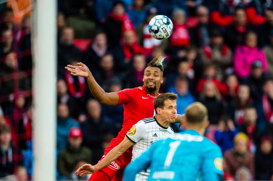 Bismar Gilberto Acosta Evans of Brann and Anders Ågnes