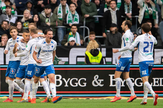 IFK Norrköpings Jordan Larsson jublar med Christoffer