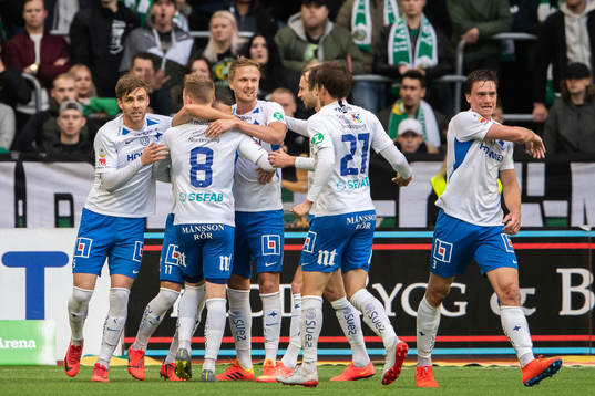 IFK Norrköpings Jordan Larsson jublar med Christoffer