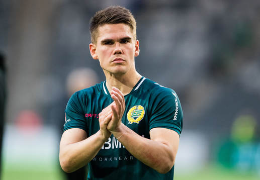 Hammarbys Vidar Örn Kjartansson tackar publiken