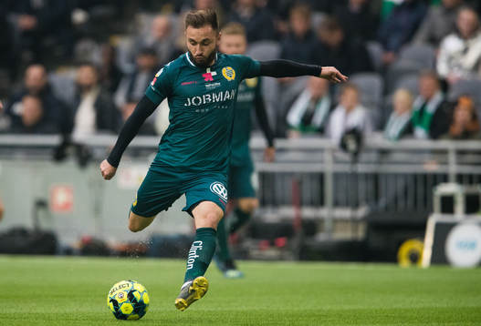 Hammarbys Muamer Tankovic med ett skott
