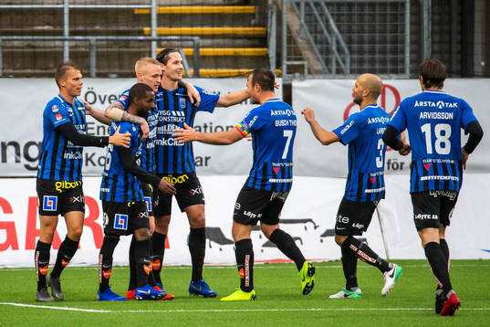 Sirius Mohammed Saeid jublar med Adam Ståhl, Niklas Busch