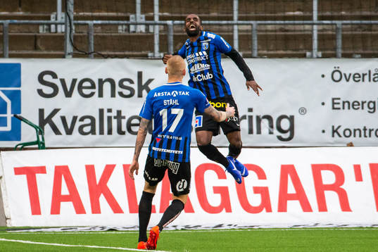 Sirius Adam Ståhl och Mohammed Saeid jublar