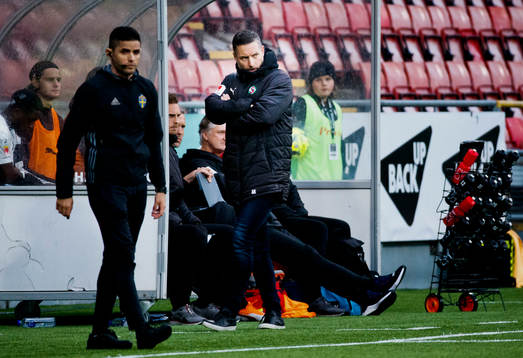 Örebros tränare Axel Kjäll deppar