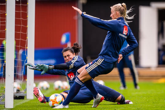 Goalkeeper Zecira Musovic and Sofia Jakobsson of Swedish