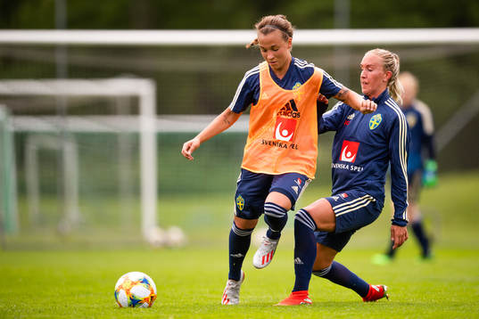 Julia Zigiotti Olme and Julia Roddar of Swedish women