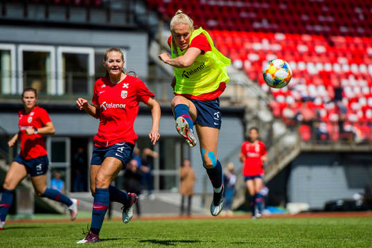 Lisa-Marie Karlseng Utland and Maria Thorisdottir of Norway
