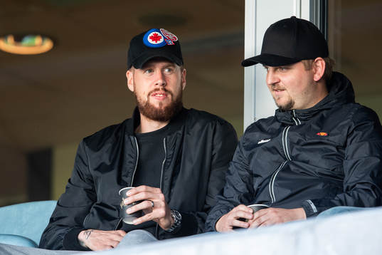 Leeds Pontus Jansson på läktaren