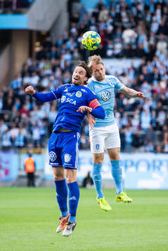Sundsvalls Linus Hallenius och Malmö FFs Oscar Lewicki i