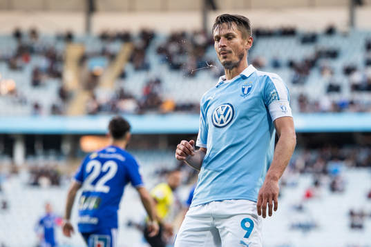 Malmö FFs Markus Rosenberg spottar