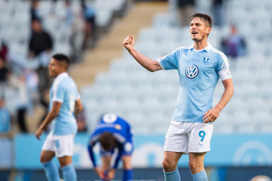 Malmö FFs Markus Rosenberg jublar på slutsignal