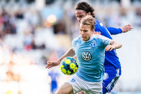 Malmö FFs Oscar Lewicki och Sundsvalls Linus Hallenius
