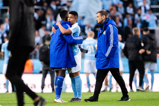 Sundsvalls Peter Wilson och Malmö FFs Romain Gall