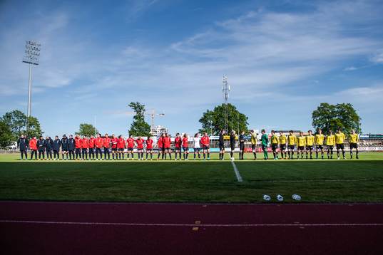 Players of Norway and of Moss Jr